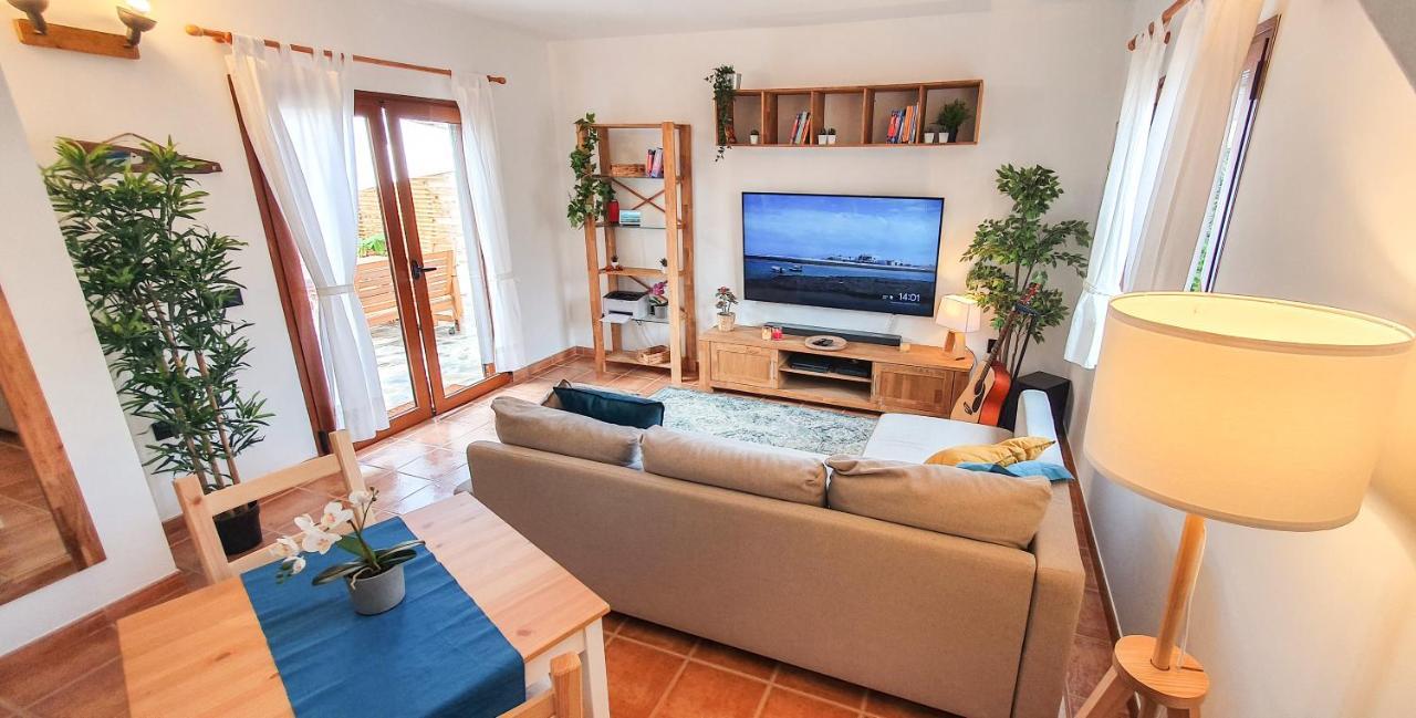 Oasis Desert - Holiday Home With Pool & Garden Near Corralejo And Lajares Exterior foto